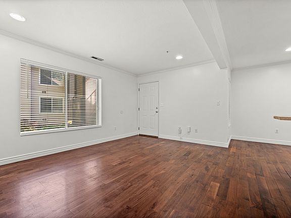 3rd image of 857 W Columbia Ln #29