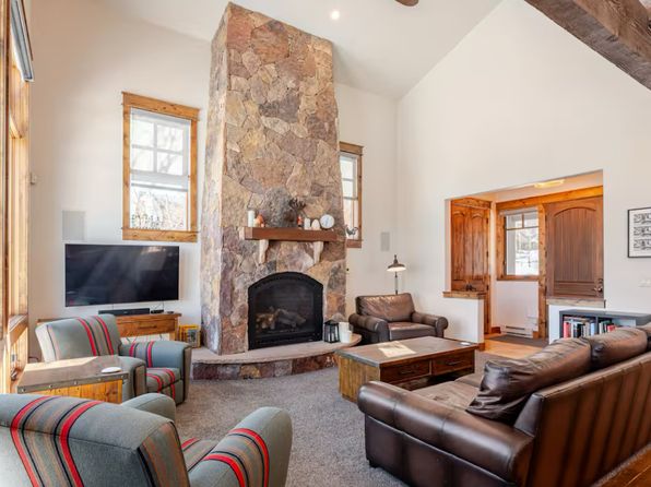 (undisclosed Address)