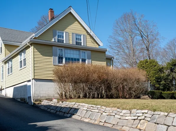 18 Hobart St, Braintree, MA 02184
