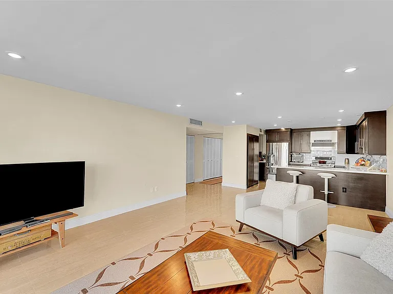 1401 S Ocean Dr #502 — Photo 21