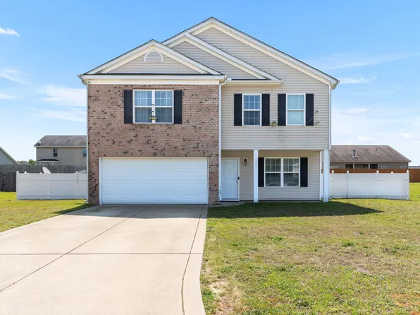 131 Botanical Ct, Bunnlevel, NC 28323