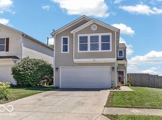 529 Overland Dr, Greenwood, IN 46143