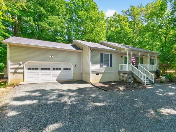 29 N Bearwood Dr, Palmyra, VA 22963