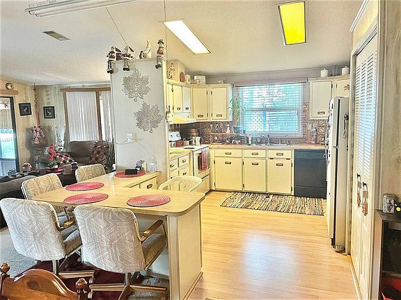 5th image of 1719 Douglas Ave #66