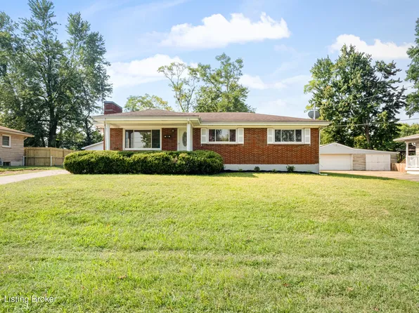 6202 Bay Pine Dr, Louisville, KY 40219