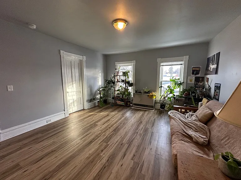 176-182 Elmwood Ave — Photo 12