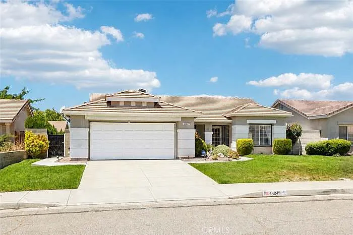 44249 Brandon Thomas Way — Photo 1