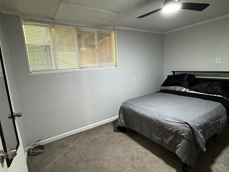 8718 Rollingwood Rd #B — Photo 14