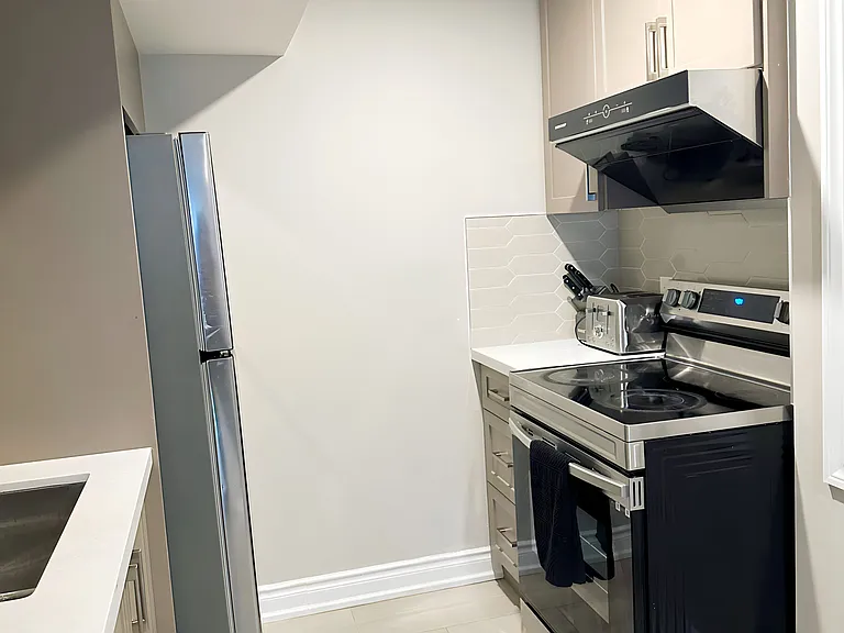 30 York Dr #B — Photo 20
