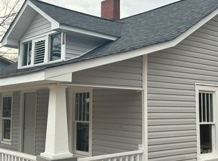 1126 Caldwell St, Statesville, NC 28677