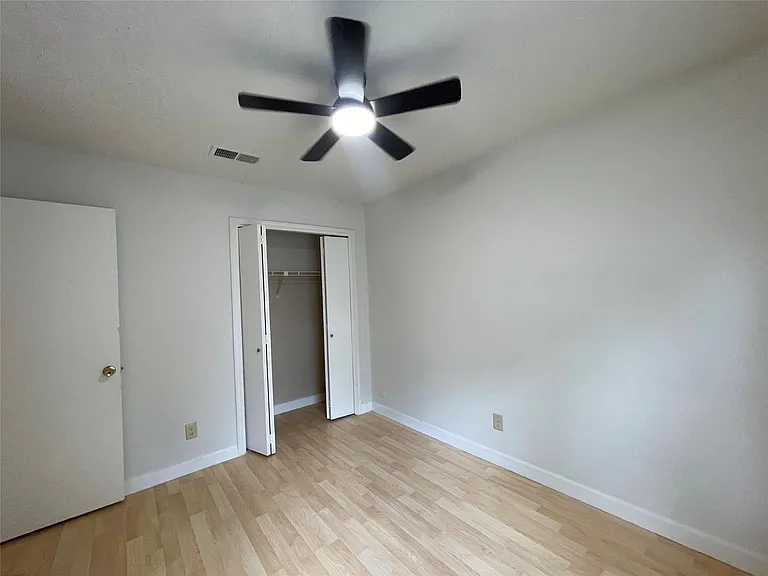 2031 Redwing Way — Photo 17