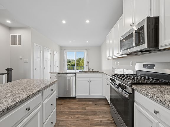3rd image of 6712 Ballenger Run Blvd #1