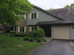 7287 Hunters Run, Eden Prairie, MN 55346