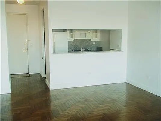 Sold by Markgraf Group Ltd | media 16