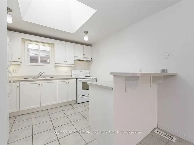 51 Boulder Cres #MAIN — Photo 7