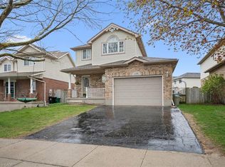 116 Kerwood Dr, Cambridge, ON N3C4E3