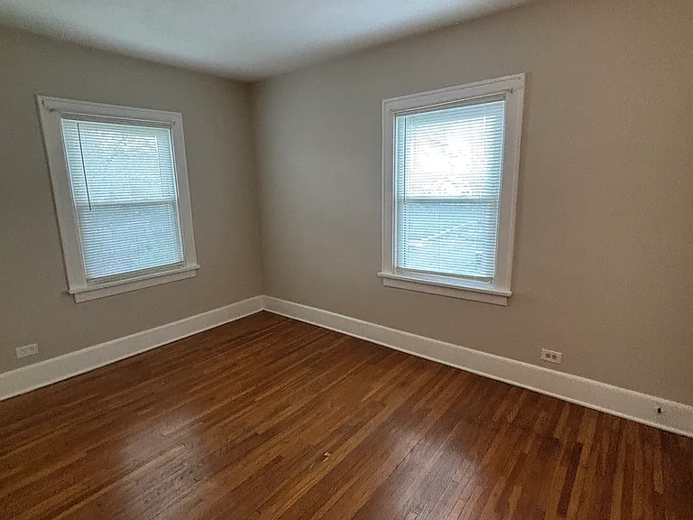 334 Van Buren Ave #3 — Photo 8