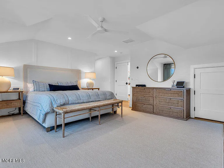 802 1st Ave — Photo 35