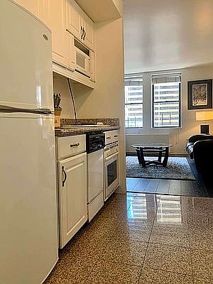 3rd image of 150 W 51st St #925NEW