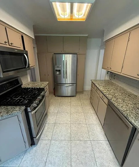 120 Orchard St — Photo 3