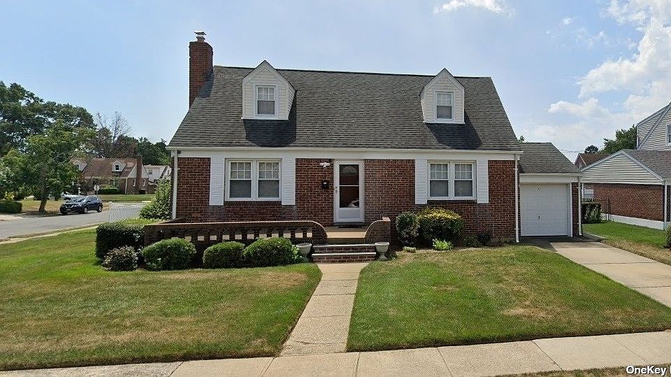 1st image of 193 Landford Dr Floor 1