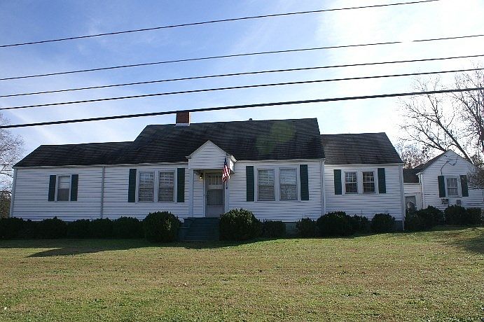 1st image of 1691 E Broad St