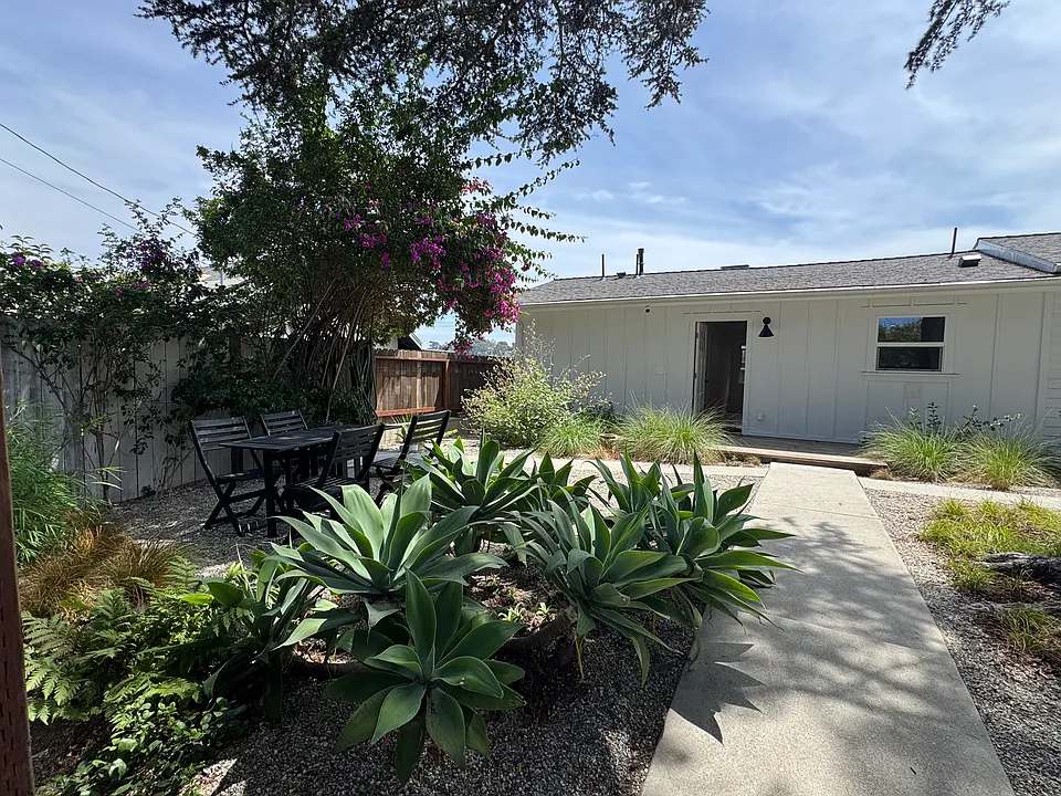 1944 Apex Ave