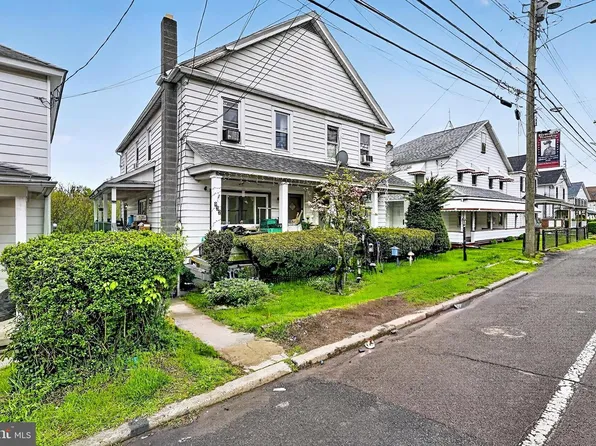 932 W Main St, Plymouth, PA 18651