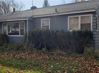 7534 Chestnut Ridge Rd, Lockport, NY 14094