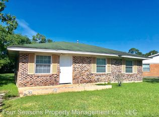 128 Cherry Ct, Gulfport, MS 39501