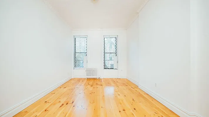 Rented by Compass | media 35