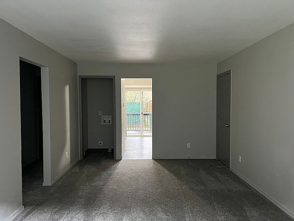 4th image of 911 SE 187th Ave APT 107