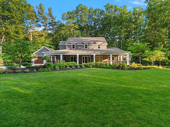 3rd image of 317 N Lakeshore Dr