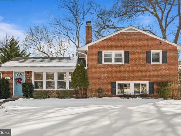 6813 Derrell Ct, Alexandria, VA 22307