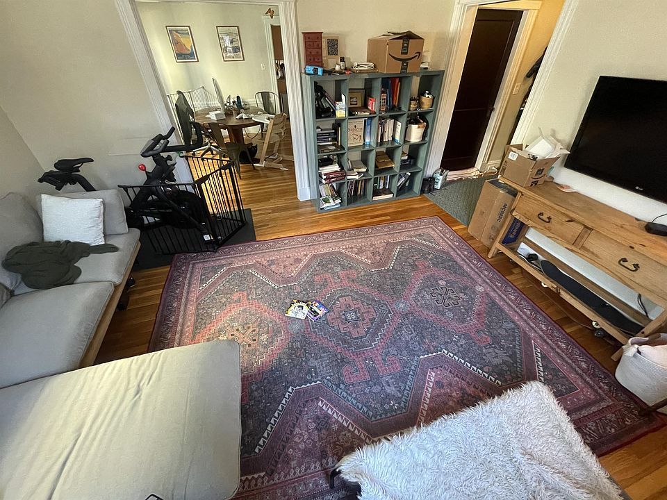 1st image of 20 Saint Peter St #1