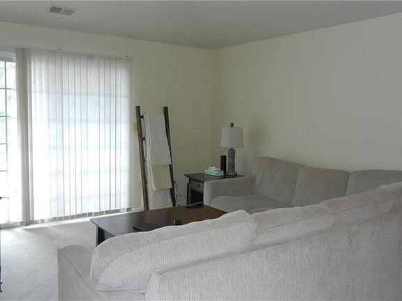 2nd image of 1735 Waterford Dr #1735