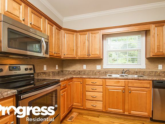 5th image of 2165 Aberdeen Cir