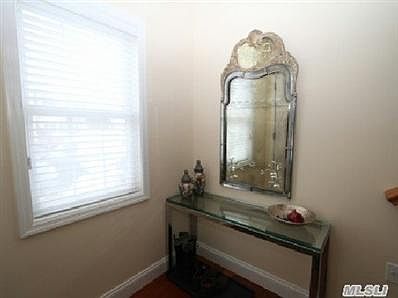 2nd image of 120 Pond View Dr