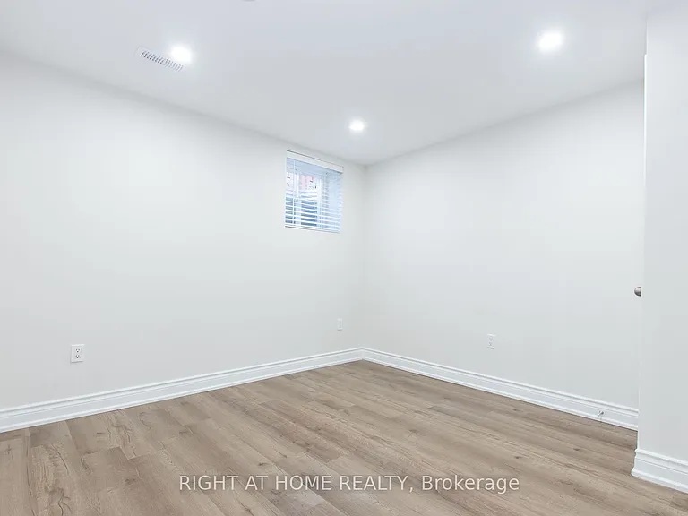 1112 Solomon Ct #BASEMENT — Photo 10