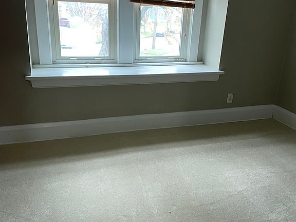 Master bedroom, also brand new carpet