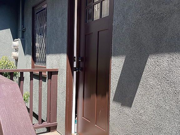 2nd image of 1367 N Columbus Ave #A