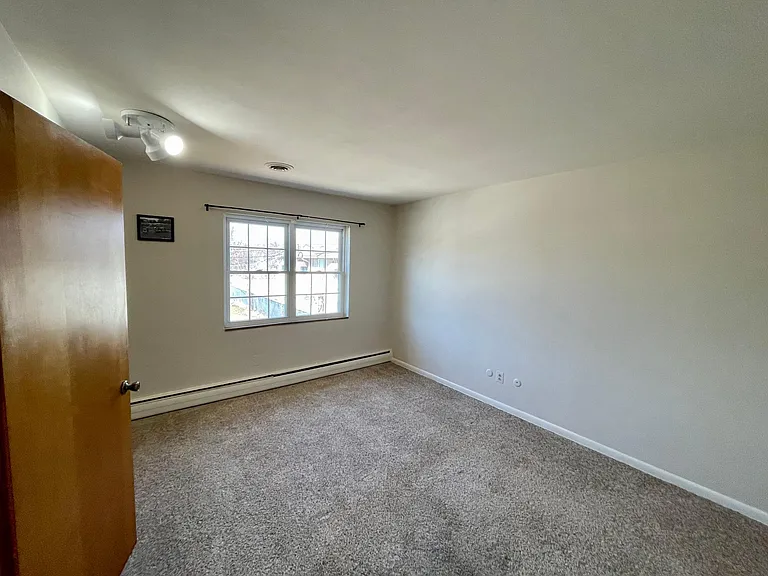 28421 Jefferson Ave #8 — Photo 7