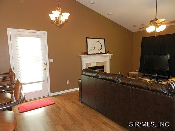 3rd image of 10901 Kentfield Dr