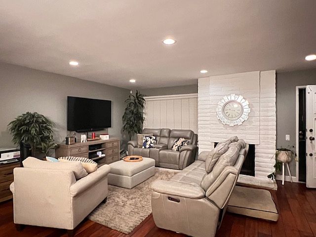 2nd image of 17542 Fairlie Rd