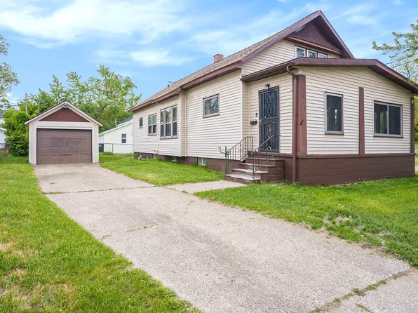 393 Merrill Ave, Muskegon, MI 49441