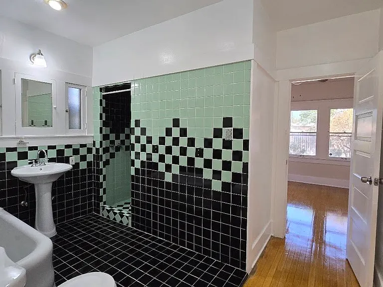 921 E Terrace Ave #A — Photo 21