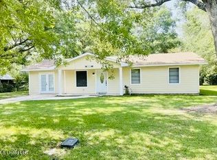 3908 Wildwood Rd, Moss Point, MS 39562