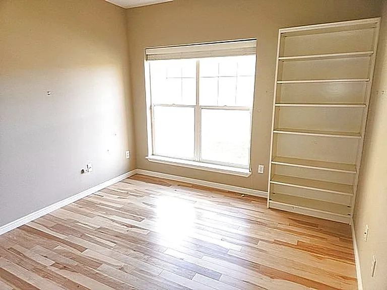 900 Bitner Rd #E11 — Photo 12