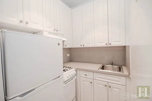 Rented by Halstead Real Estate | media 17