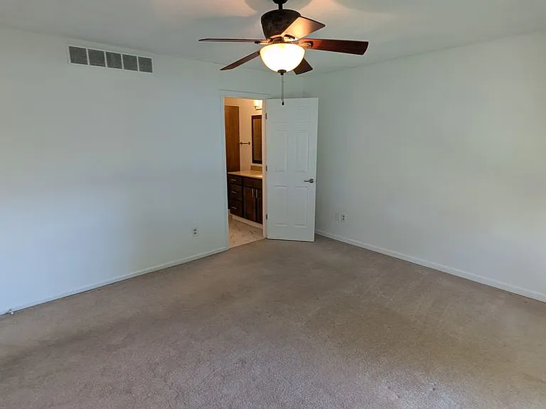 622 Laurel Dr — Photo 11